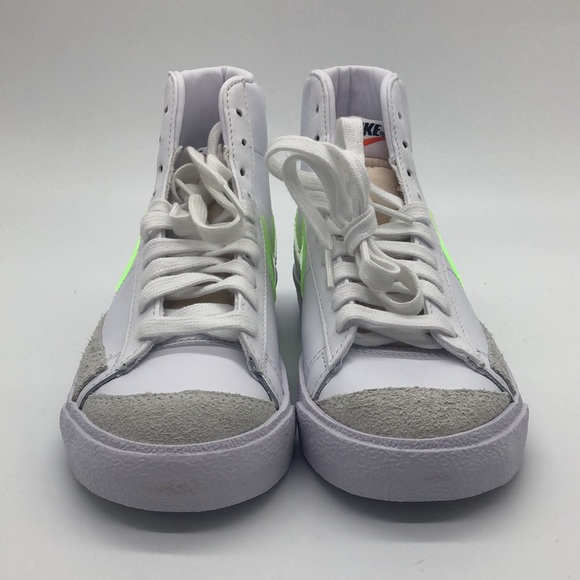 Women’s Nike Blazer Mid White/Neon DJ3050-100 NWOB - Picture 3 of 5